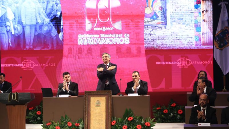 Asiste Américo al 199 aniversario de Matamoros; entrega obras y patrullas