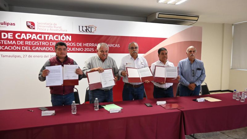 Firman convenio para revalidación de registros de fierros y marcas de identificación del ganado en Tamaulipas