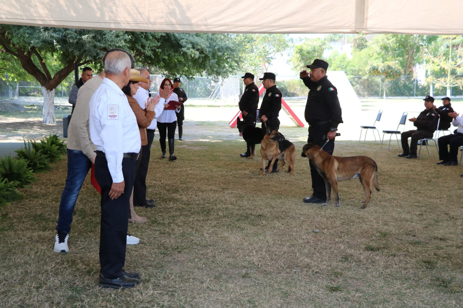 SSPT despide con honores a caninos retirados del servicio activo