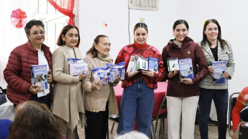 Recibe DIF Municipal equipo médico para beneficio de abuelitos