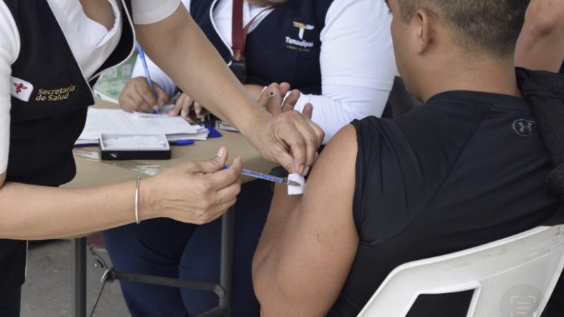Inmunizan al personal de la SSPT contra COVID, influenza, neumococo, tétanos y hepatitis B