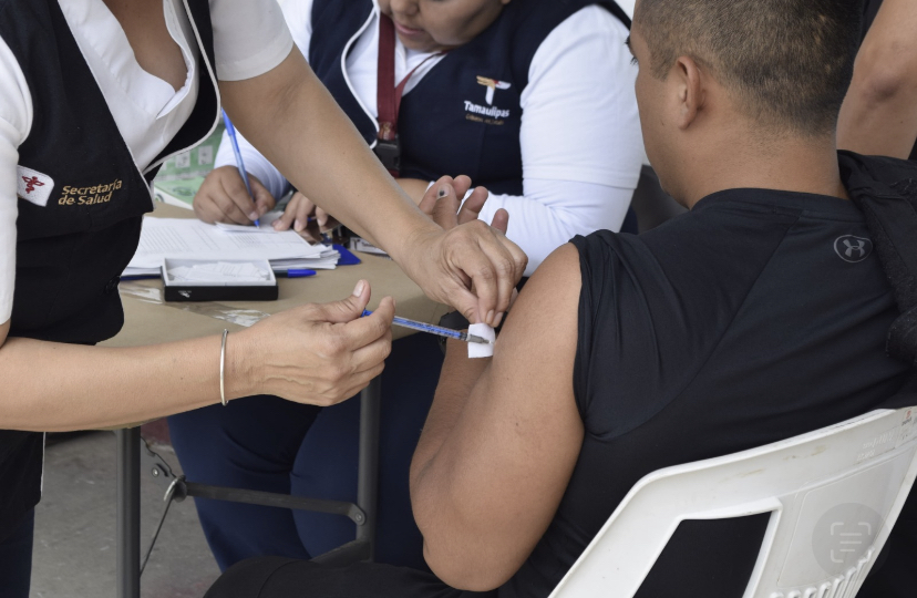 Inmunizan al personal de la SSPT contra COVID, influenza, neumococo, tétanos y hepatitis B