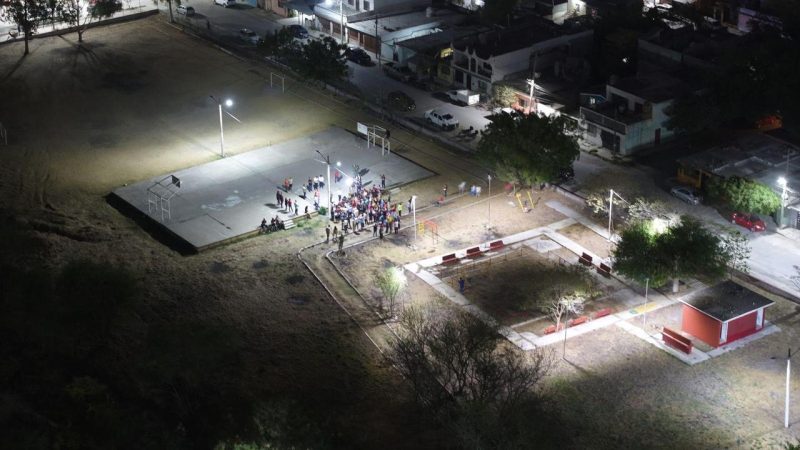 Reinstalan alumbrado en la avenida Venus de la Satélite 2