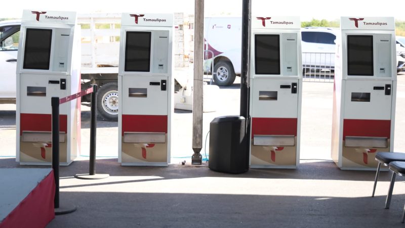 Avanza Tamaulipas en modernización de servicios públicos con entrega de cajeros expendedores de actas