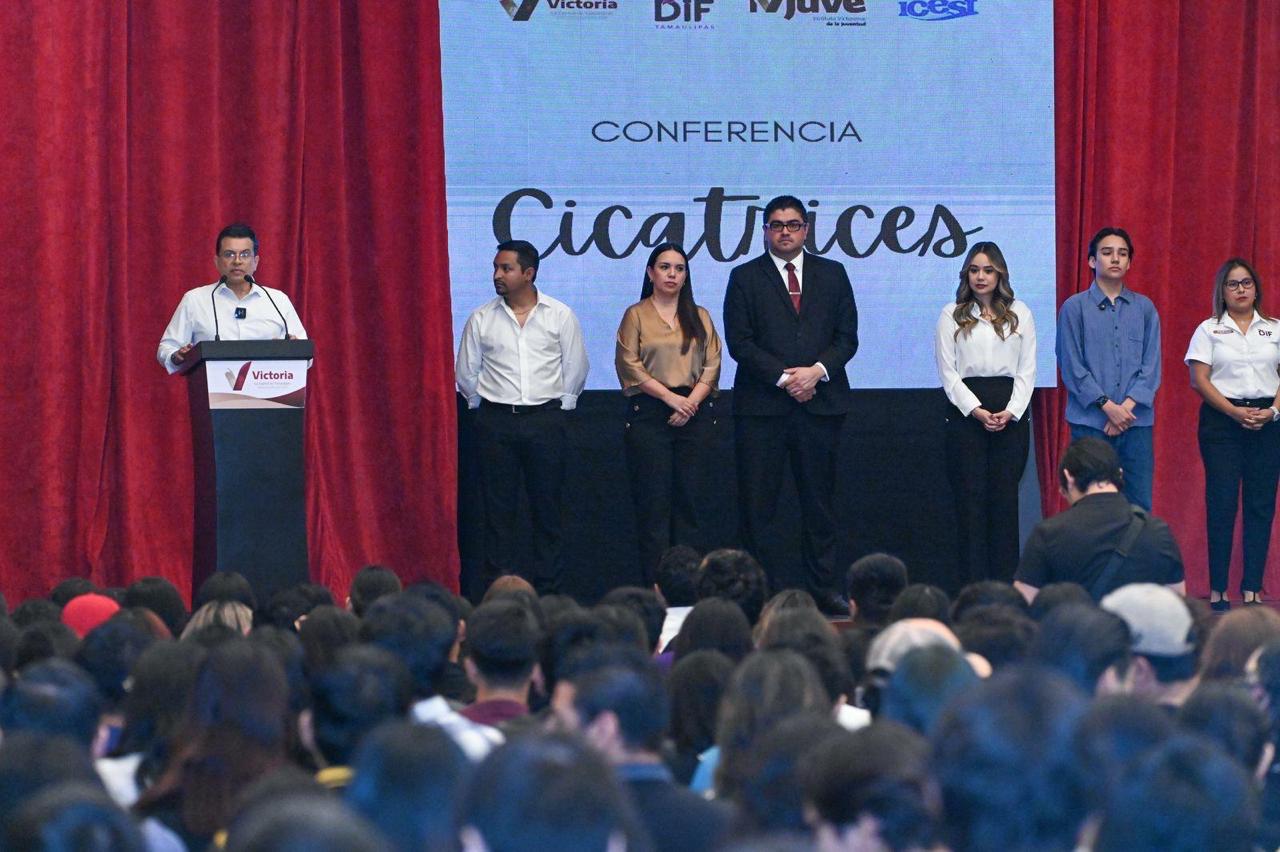 Ofrece DIF Victoria conferencia a comunidad estudiantil
