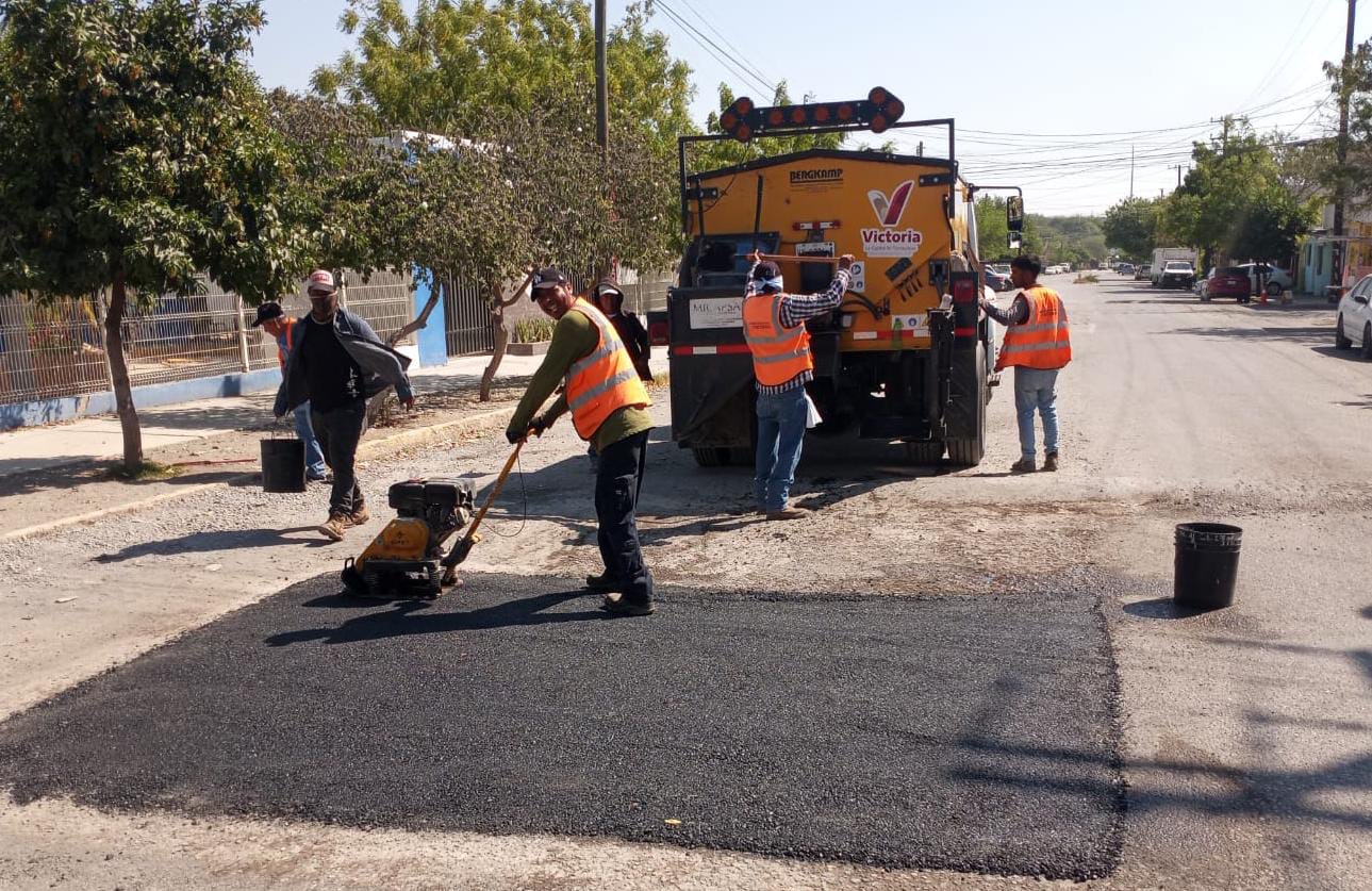 El programa de bacheo permanente sigue sin interrupción mejorando vialidades