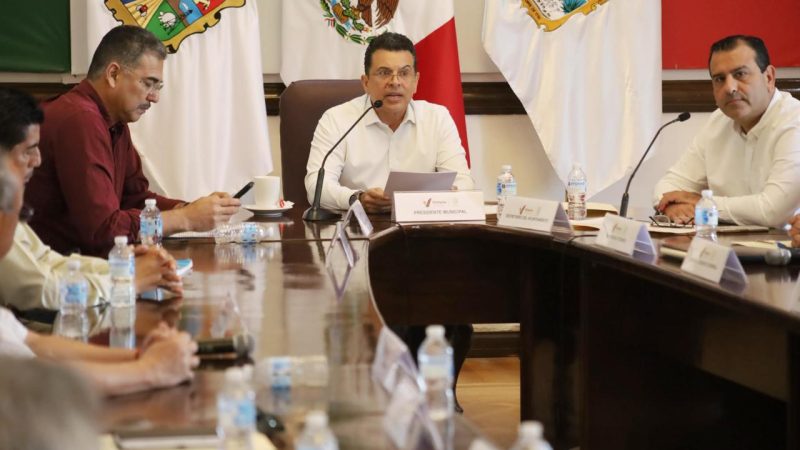 Preside Alcalde Mesa del Agua Municipal