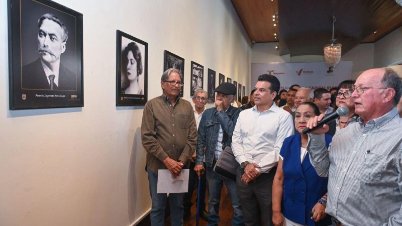 Inaugura alcalde exposición fotográfica del Bicentenario