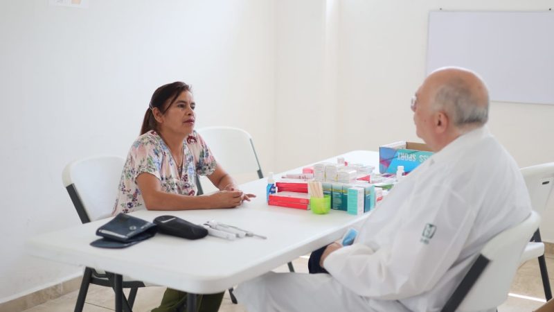 Llevan SEBIEN y Rotarios jornada médica a Unidad de Bienestar