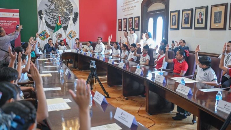 Viven 24 alumnos experiencia como Presidente y Regidores de Victoria