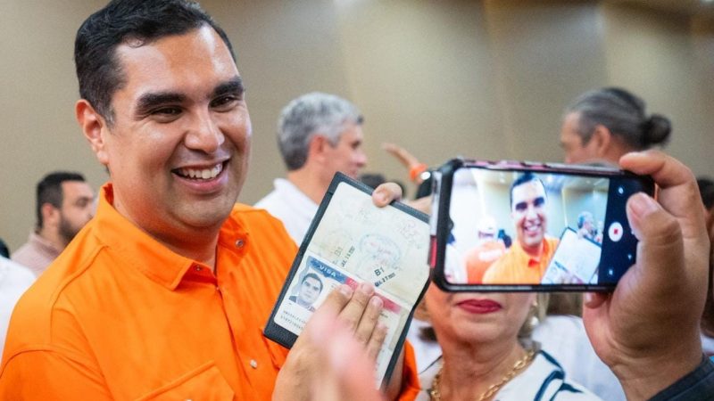 Ser transparente legitima: Roberto Lee