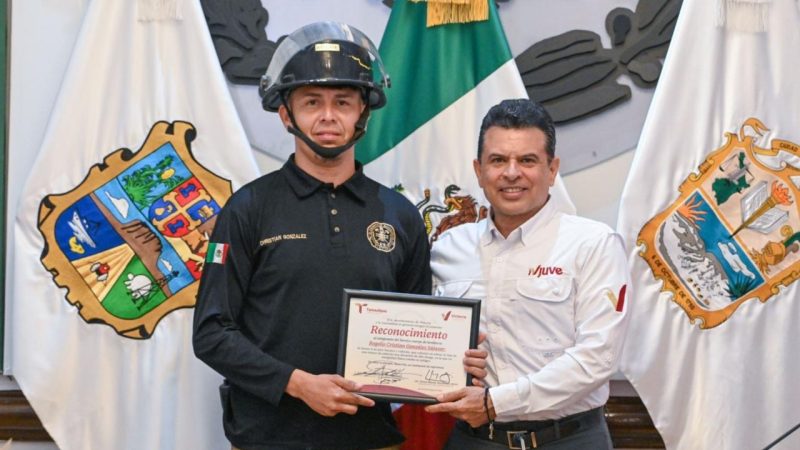 Reconoce Cabildo de Victoria acto heroico de bombero