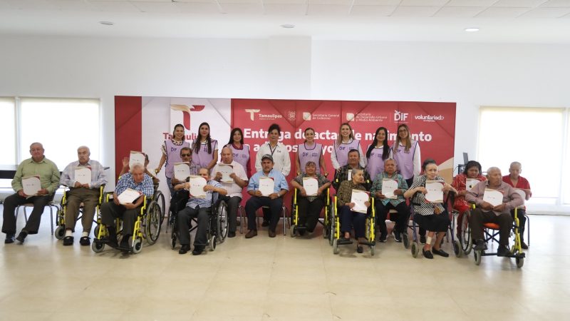 DIF Tamaulipas encabeza entrega de actas de nacimiento a adultos mayores, en colaboración con la Secretaría General de Gobierno