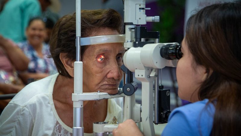 Inicia DIF Tamaulipas la campaña de cataratas “Bienestar en tu mirada 2025”