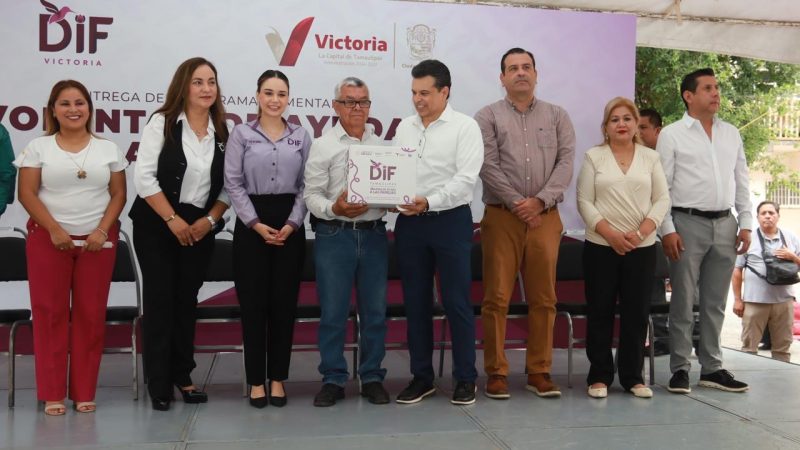 Con corazón y vocación entregan 1500 apoyos alimentarios en Victoria