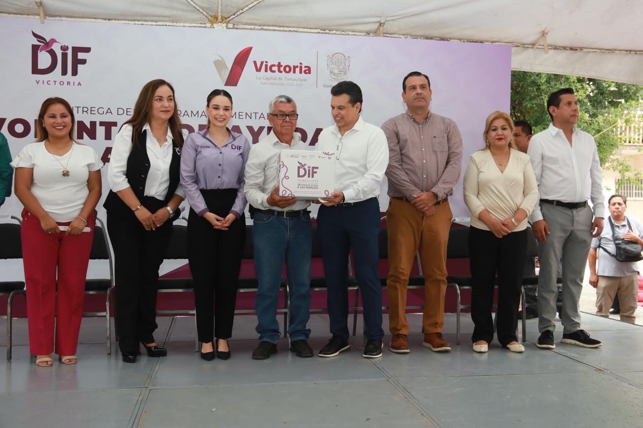 Con corazón y vocación entregan 1500 apoyos alimentarios en Victoria