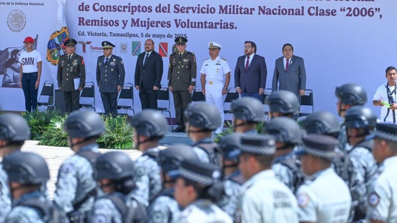 Asiste alcalde de Victoria al evento cívico militar de la 48/a Zona Militar