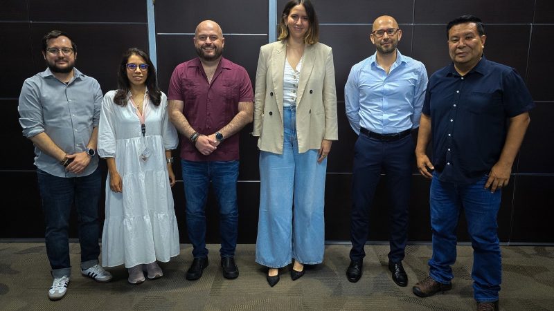 Unen esfuerzos para mejorar sistemas digitales en favor de tamaulipecos que residen en Nuevo León