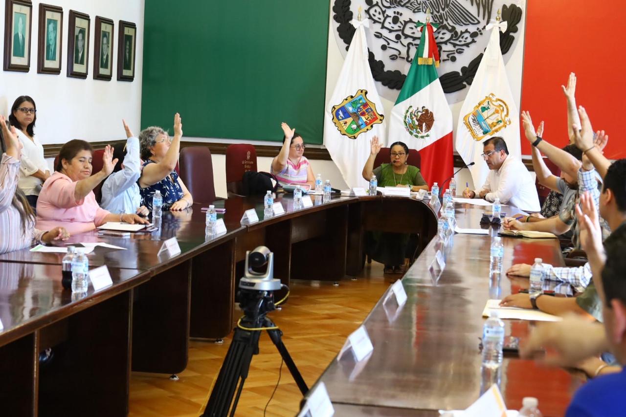Cabildo da trámite a iniciativas del Congreso