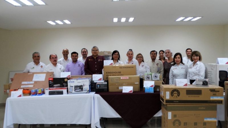 Entrega SET apoyos a estudiantes con discapacidad de planteles de nivel medio superior