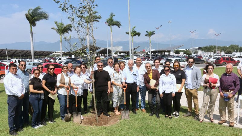 Fomenta SEDUMA reforestación con visión sostenible en el Parque Bicentenario