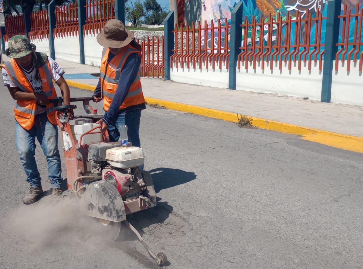Reactiva Municipio programa emergente de bacheo para reparar calles dañadas por lluvias