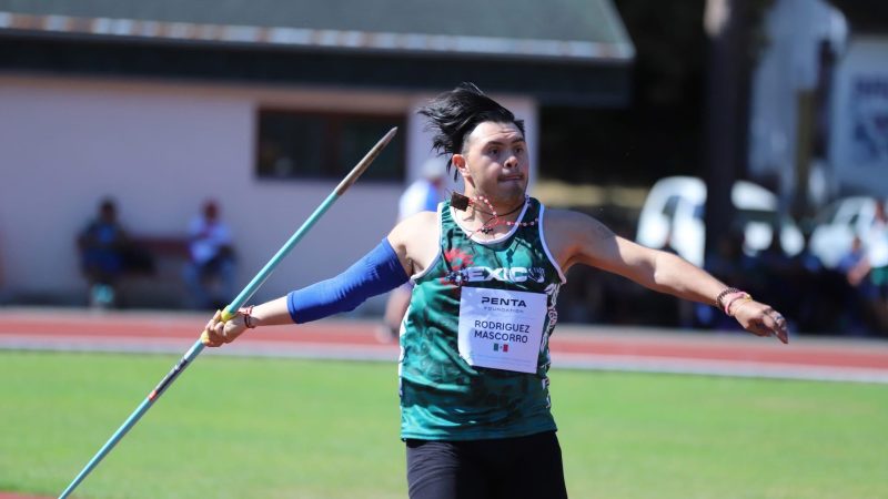 Gana Juan Mascorro medalla de plata en el Abierto Europeo de Atletismo para Personas con Síndrome de Down